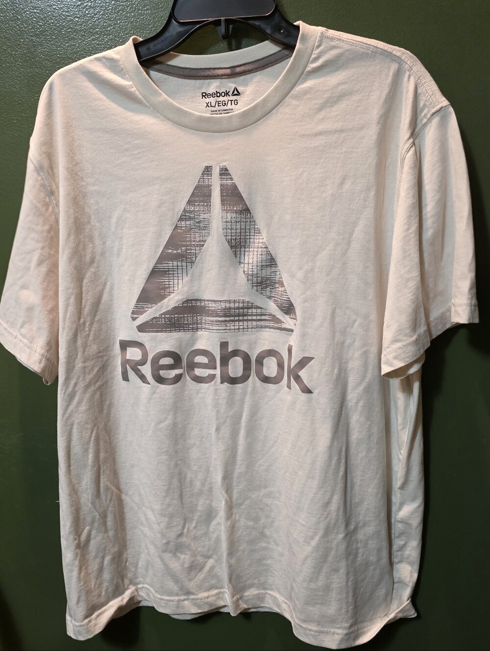 Men's XL Reebok Graphic T-Shirt - Cotton/Polyester
